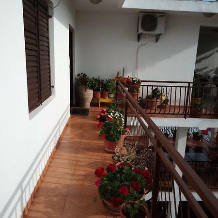 Apartmani Dado Улцинь Экстерьер фото