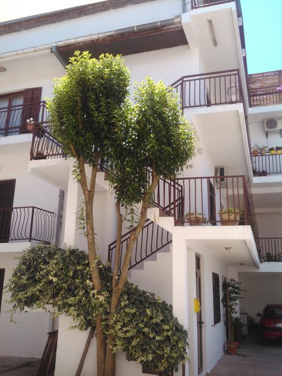 Apartmani Dado Улцинь Экстерьер фото