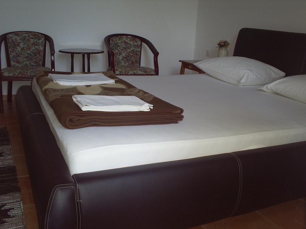 Apartmani Dado Улцинь Экстерьер фото